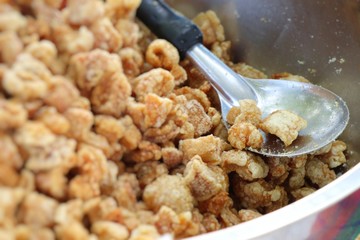 fried crispy pork skin