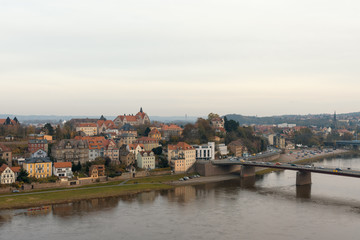 Fototapeta na wymiar Blick über die Elbe nach Meißen
