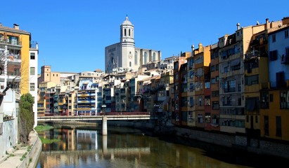 Girona, spain, river, Onyar, bridge, church, basilica, building, architecture, house, old, city, facade, window, town, apartment, exterior, home, buildings, balcony, urban, windows,  colorful,