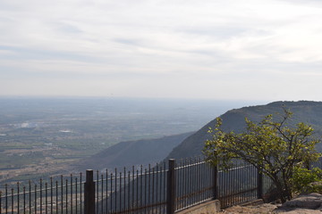 Fototapeta premium Nandi Hills, Karnataka, India - January 13, 2018: Top view from Nandi hills.