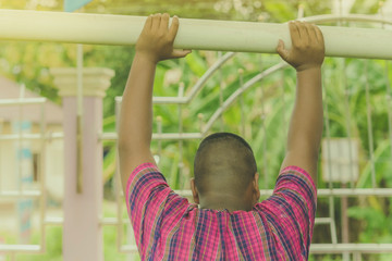 Obraz premium Students move a goal during a training football session in scho