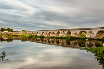 Fototapeta premium Die Brücke am Fluss