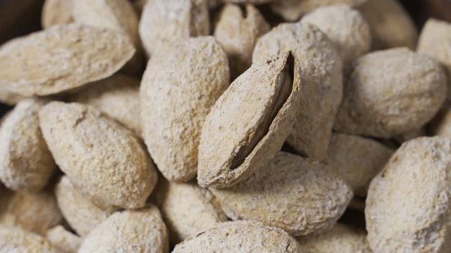 Whole almonds rotating (not loopable)