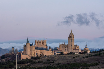 Obraz premium Panoramic view of the City of Segovia with Alcazar and Cathedral