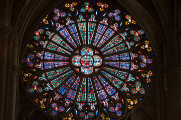 Obraz premium Kirchenfenster in Carcasonne