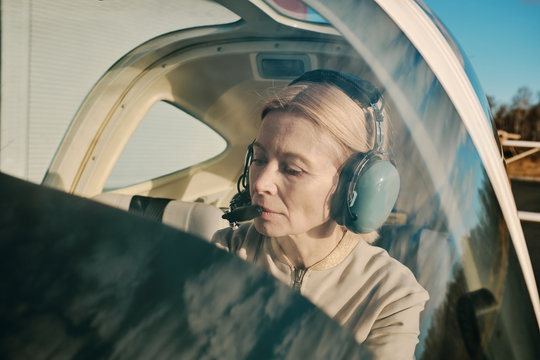 Pilot talking to air traffic controller