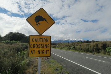 Kiwi Straßenschild in Neuseeland