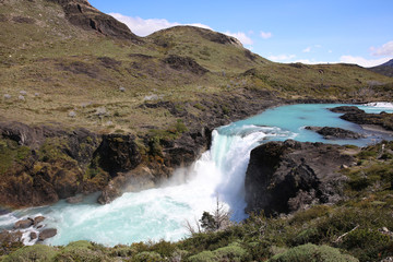 Fototapeta na wymiar Salto Grande Wasserfall im Torres del Paine Nationalpark. Patagonien. Chile