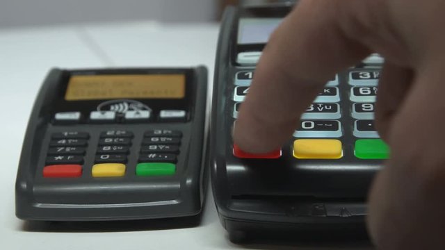 Credit Card Terminal enter summ and pin