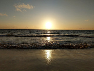 Fototapeta premium Early Morning Sunrise on Waimanalo Beach