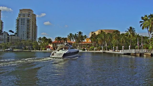 Boat Cruising On Fort Lauderdale's New River In Front Of The Broward County Center For The Performing Arts.