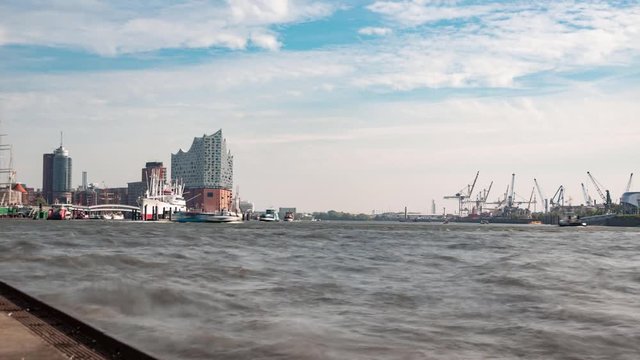 A static Hamburg harbour time lapse