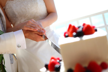 結婚　ウェディングケーキ　海外