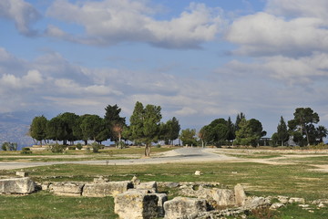Fototapeta na wymiar The ruins of the ancient city Hierapolis.