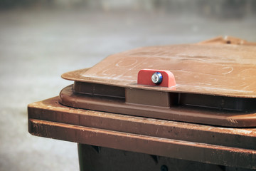 locked waste container, closed biowaste bin