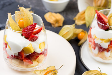 Trifle (mascarpone mousse with mango)