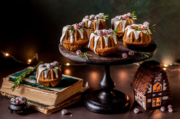 Mini Christmas Bundt Cakes
