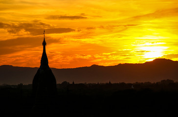 Obraz premium Sunset in Bagan, Myanmar (Burma)