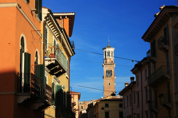 Fototapeta na wymiar Lamberti Tower in Verona