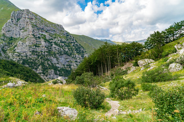 Fototapeta na wymiar Escursione sui monti Sibillini
