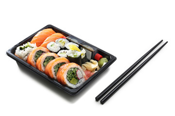 Sushi lunch. Tacka sushi na białym tle.