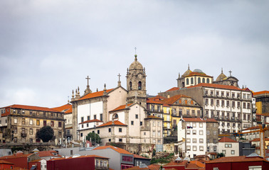 Naklejka na ściany i meble Porto Cityscape on a Cloudy Morning