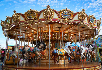 Détails du carrousel dans le parc d& 39 attractions