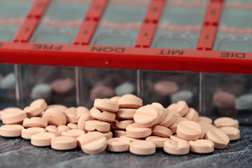 gesundheitliche gefahr durch Medikamentenverunreinigung    