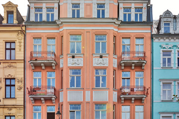 Obraz premium Historische Hausfassade in Karlovy Vary, Tschechien