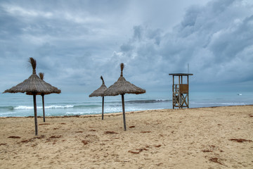 Realistisches Foto der Playa de Palma auf Mallorca in der Nebensaison