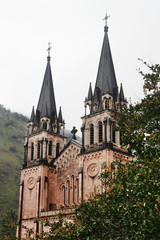 Obraz premium Basílica de Santa María la Real de Covadonga, Asturias, Spain