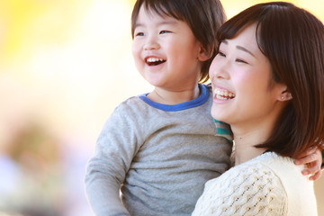 笑顔の親子