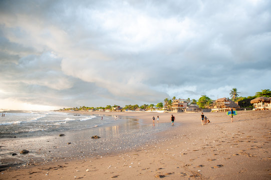 Abendstimmung am Strand von Las Penitas, bei Le&oacute;n, Nicaragua