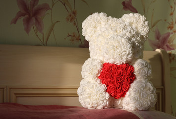 bear of roses with heart