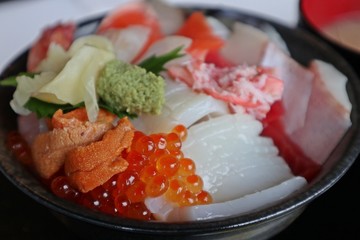 海鮮丼