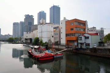 横浜卸売市場周辺の水路