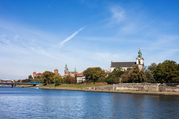 Obraz premium Krakow City Skyline From Vistula River