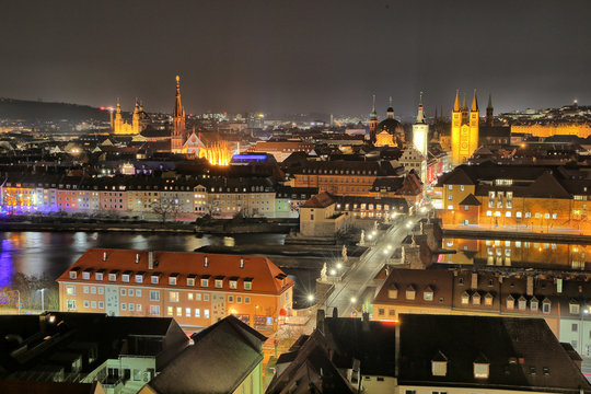 Würzburg bei Nacht