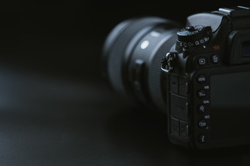 DSLR camera with lens - obrazy, fototapety, plakaty