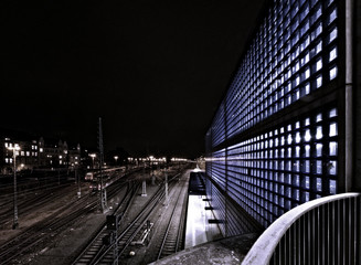 Fototapeta premium Nordtsadt Bahnhof Hannover bei Nacht