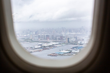 Fototapeta na wymiar 飛行機からの眺め（東京）