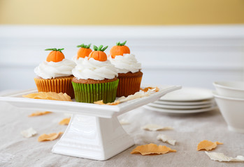 Pumpkin spice cupcakes