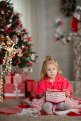 Fototapeta na wymiar Little girl with Christmas