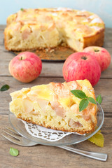 Apfelkuchen mit Schmand