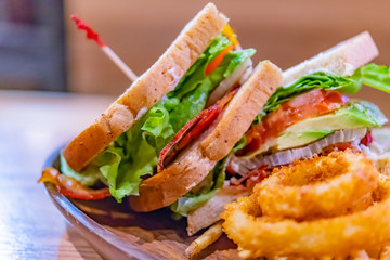 BLTサンドイッチ