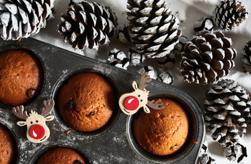 chrismas decoration and christmas bake, I wish you a merry christmas and a Happy New Year, holidays are coming, christmas puncakes, natal e bolos - queques 