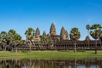 Fototapeta na wymiar Angkor Wat daytime - from the center