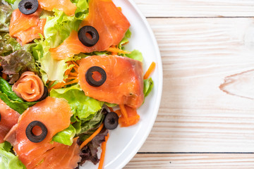 smoked salmon salad