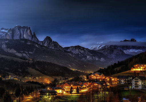 Moena Town by night. Situated in the middle of Alpes