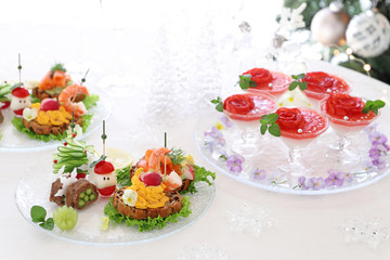 いちご杏仁豆腐、タルティーヌのクリスマスプレート